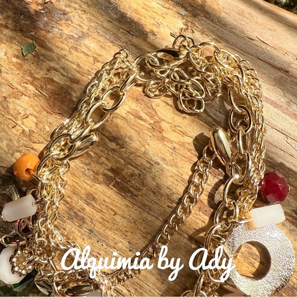 Layered charms gold bracelet - Picture 3 of 3